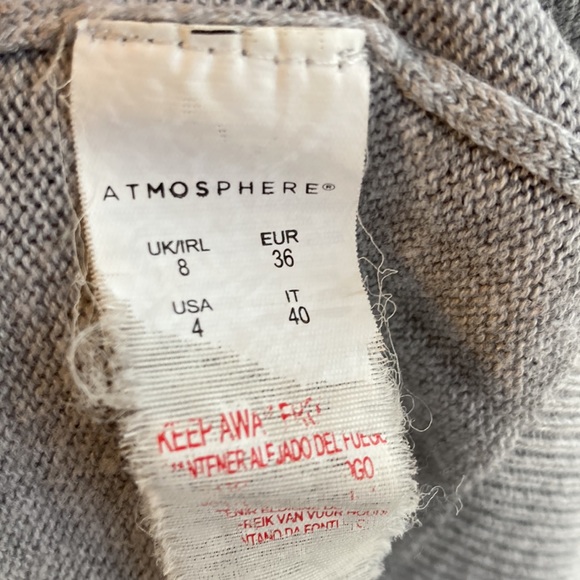 ATMOSPHERE💫 Women’s Light Gray Thin Knit Cropped Long Sleeve Sweater - Picture 6 of 6